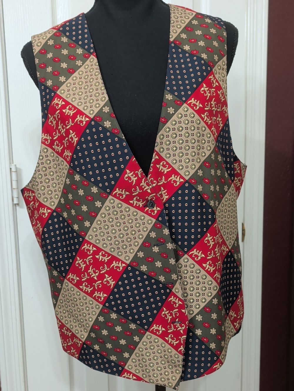 Talbots Patchwork Print Sleeveless  Vest - Red Navy Tan OliveGreen